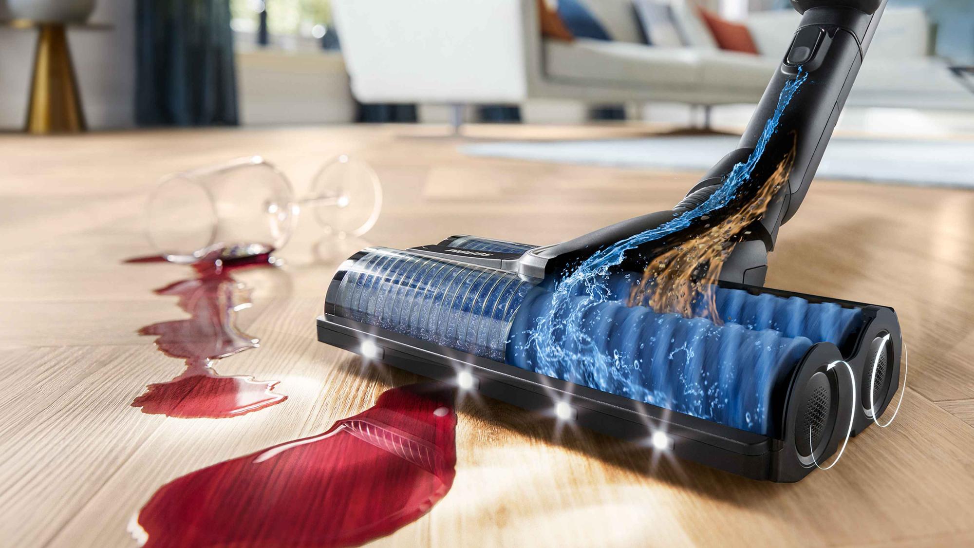 Philips Floor Care Vac & Wash tiek galā ar sarkanvīna izšļakstīšanos, demonstrējot savu izcilo tīrīšanas spēju ar integrētu ūdens un šķīduma sistēmu. Uzlabots dizains, nepārspējama lietotāja pieredze.